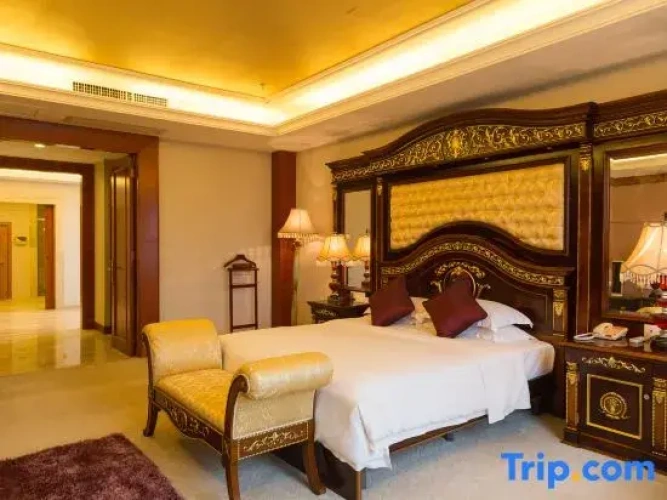 Superior Suite