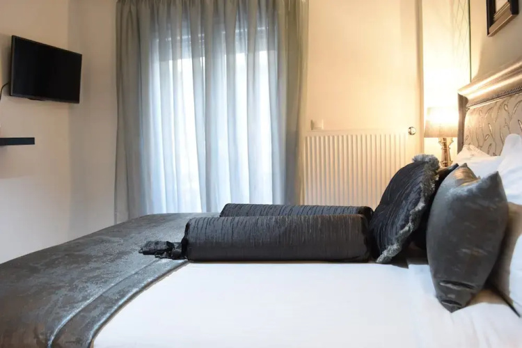 Narcissus Luxury Apt Must