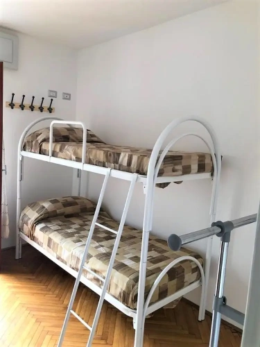 3 Bedrooms Apartment