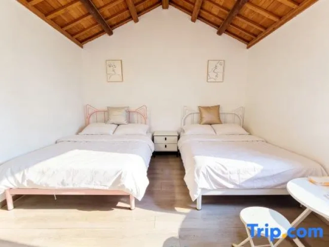 Twin Cottage