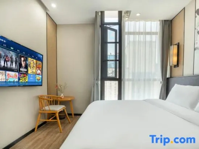 Standard Double room with street view