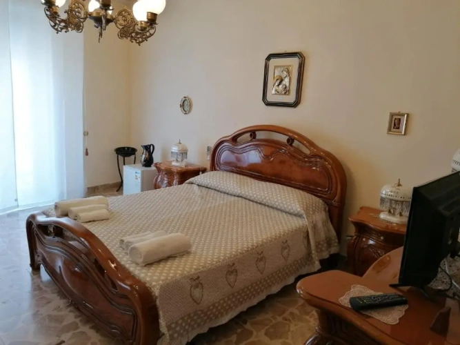 2 Bedrooms Cottage