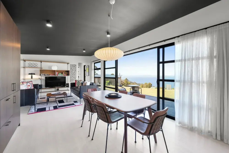 The Outlook on Mount Louis – 1 Bedroom