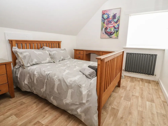 11 Seabreeze, Llandudno
