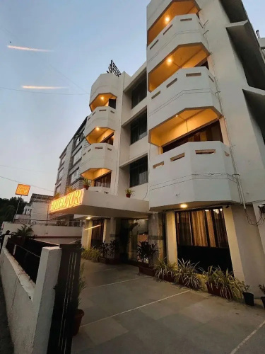 7Cr Hotel