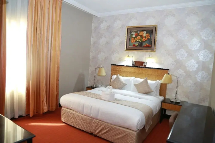 Creek Gate Hotel
