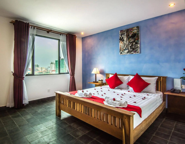 Diamond Palace Resort & Sky Bar