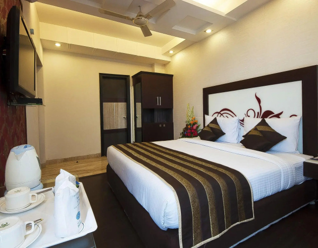 Hotel Pitrashish Premium