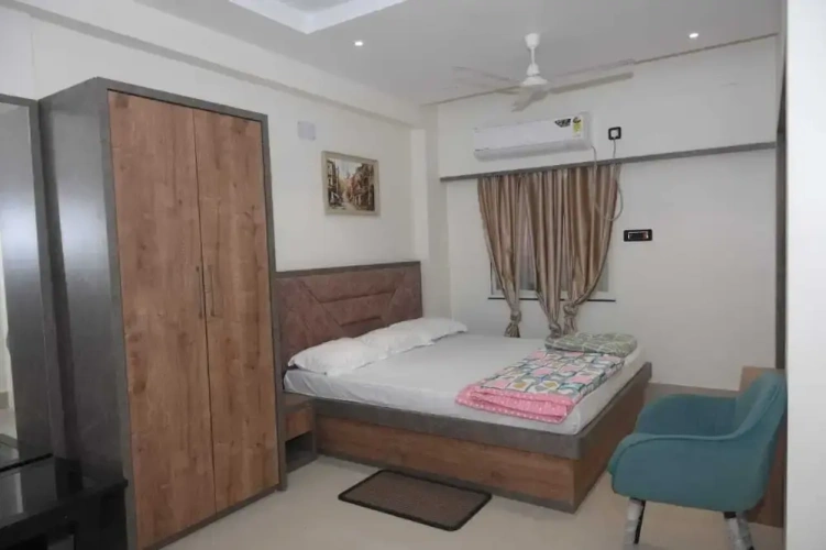 Deluxe Single Basement room with city view