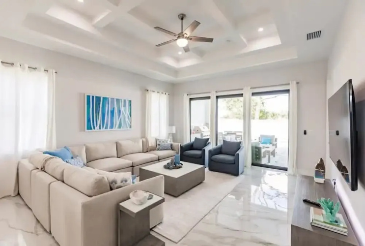 Exquisite Vanderbilt Beach Luxury Getaway
