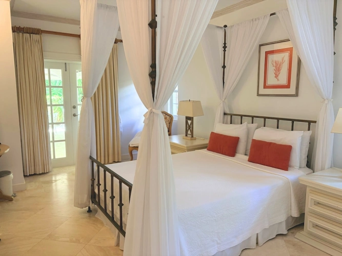 4 Bedrooms Luxury Villa with view