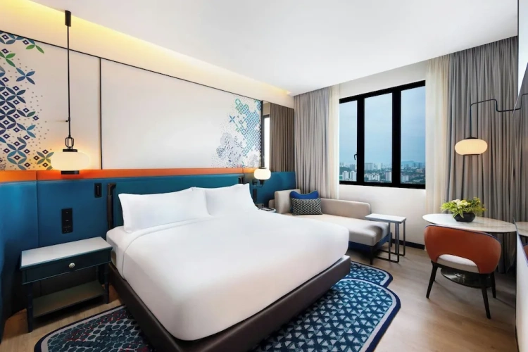 Executive Double Suite with partial sea view