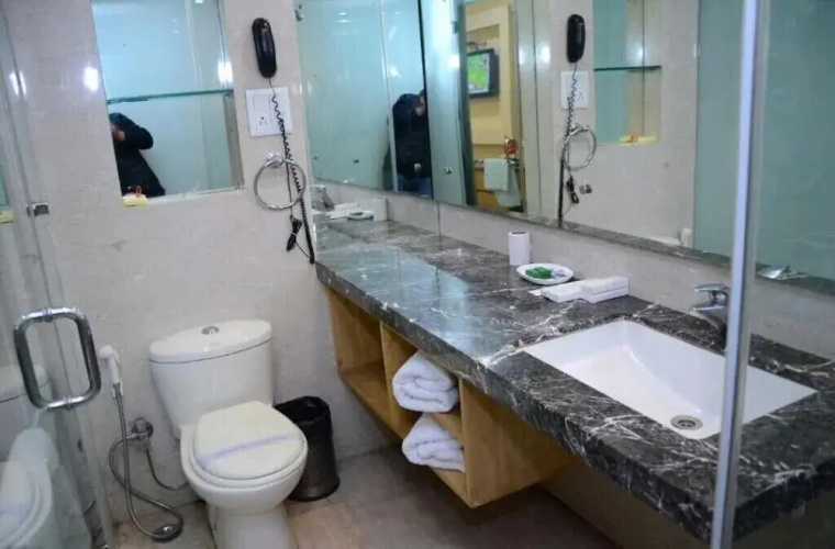 Hotel WTI Airport