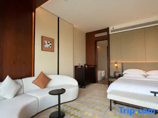 Deluxe Double room with lake view