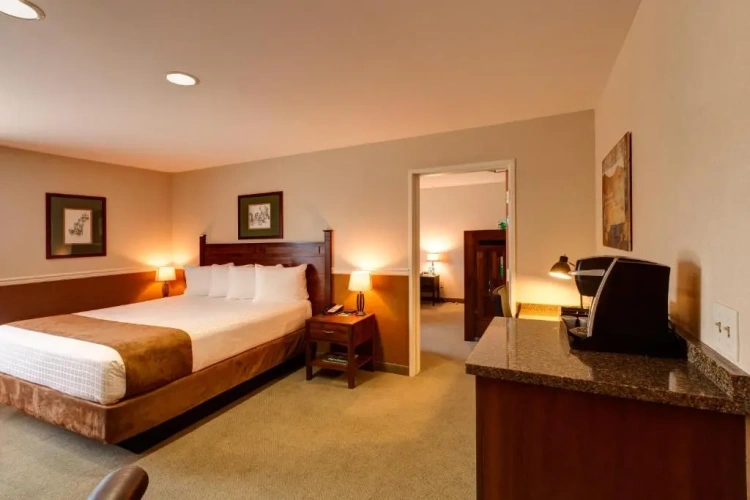 Deluxe Family Suite with view