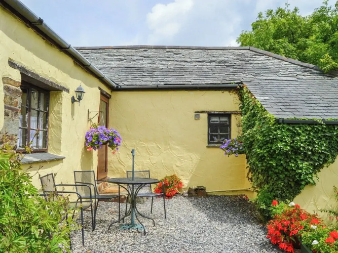 Windbury Cottage
