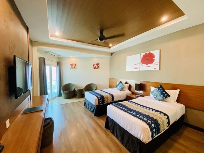Superior Twin room with balcony