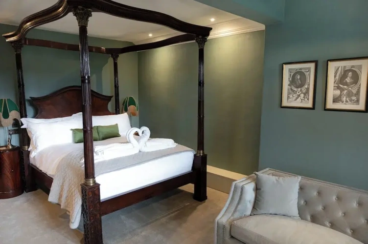 Superior room