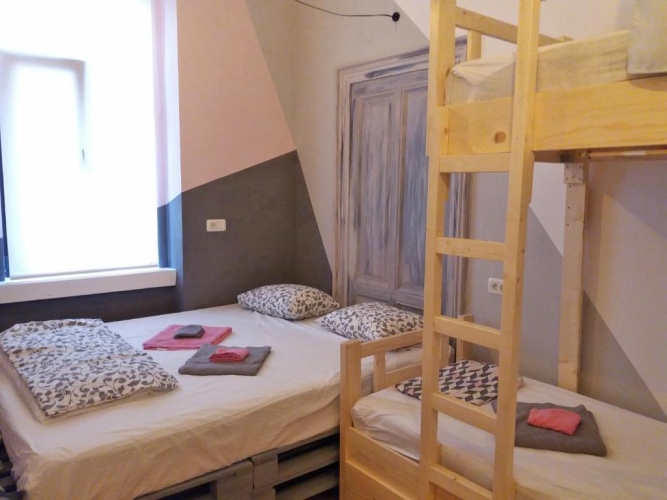 3 Bedrooms Apartment