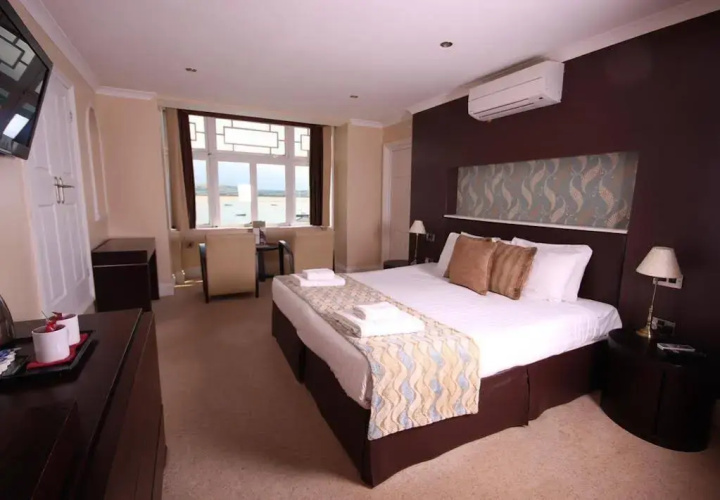 Dovey Inn