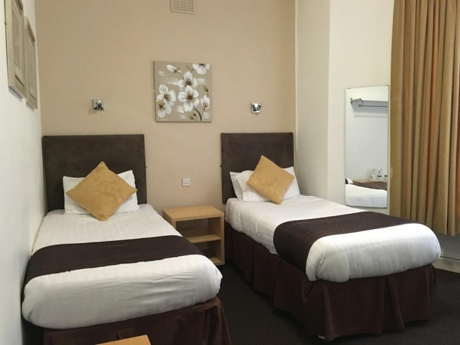 Standard Twin room