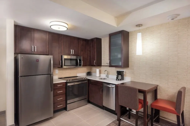 1 Bedroom Suite