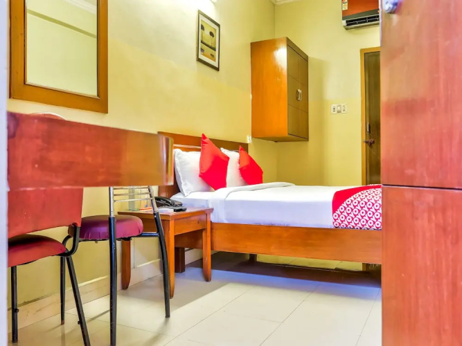 OYO Townhouse 142 Vadapalani