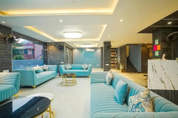 Hotel Nirvana Bliss Behind Parmarth Niketan