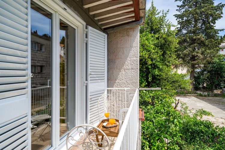 2 Bedrooms Apartment with balcony