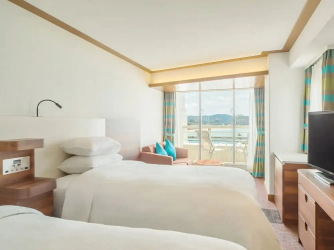 Deluxe Main Tower High Floor Twin room with balcony and with ocean view