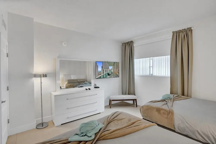 The Tides Penthouse L