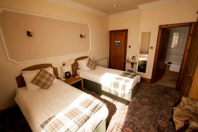Duke Of Gordon Hotel