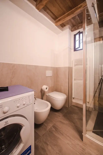 Central Location in Florence Inviting 3BD Apt