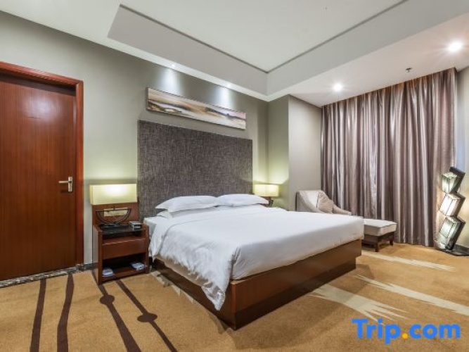 Premier Suite