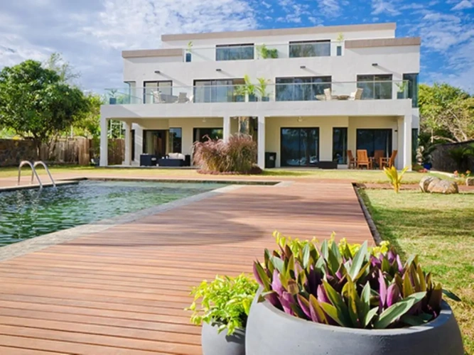 3 Bedrooms Apartment