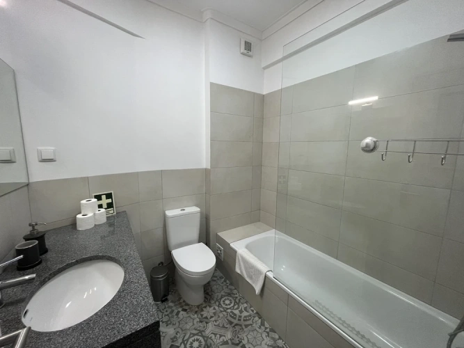 2 Bedrooms Apartment