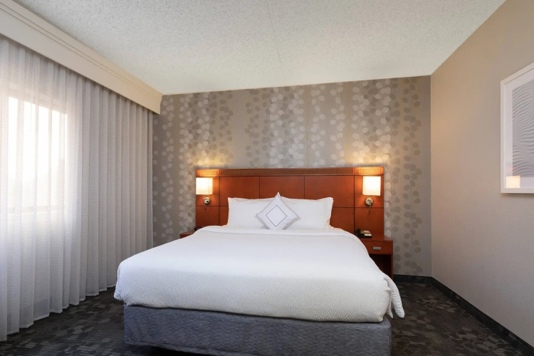 Courtyard by Marriott Dallas-Fort Worth/Bedford