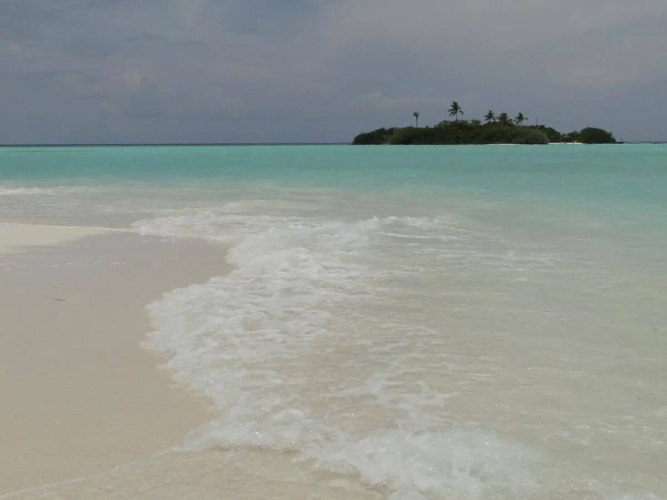 Rasdhoo Island Inn Beachfront