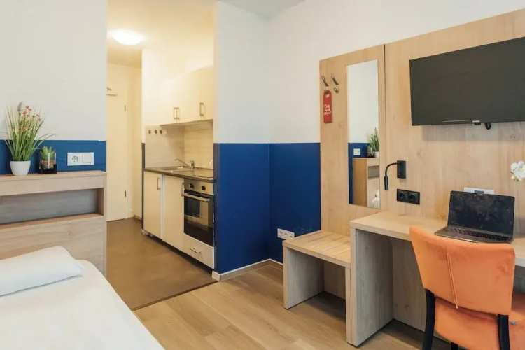 MYKY Hotel Boardinghouse