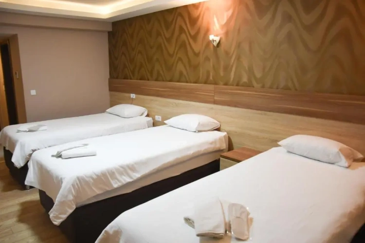 Standard Triple room with balcony