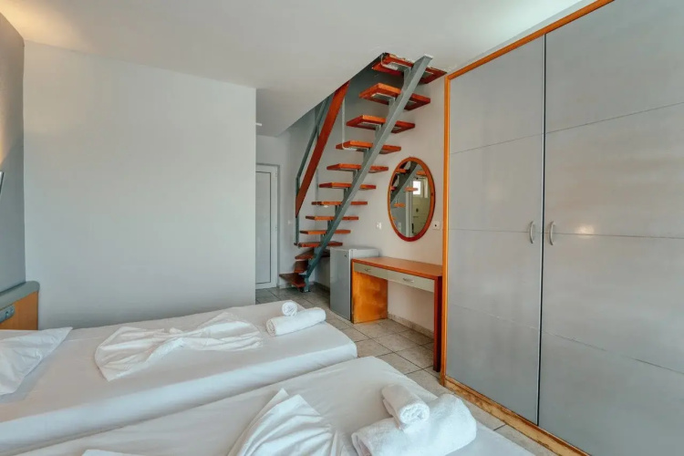 Mojo Hotel
