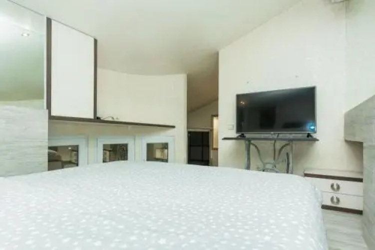 Penthouse on Strada Ismail 58 1