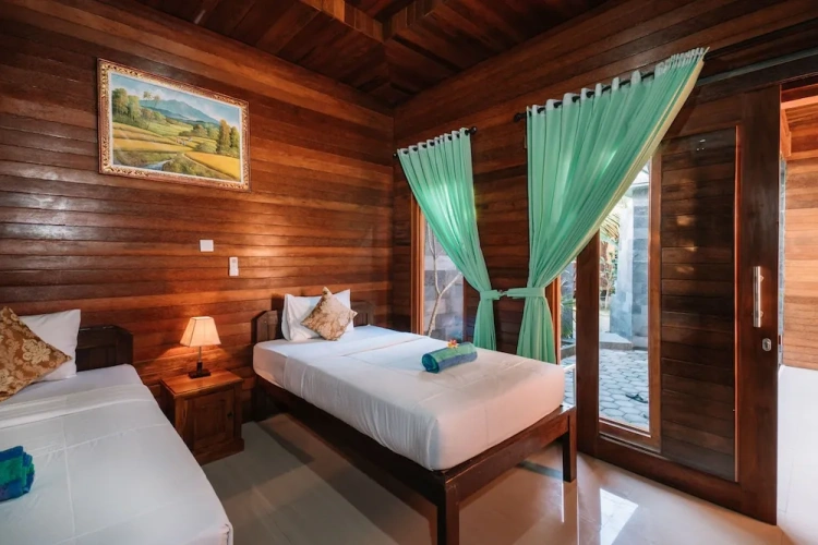 2 Bedrooms Standard Family room