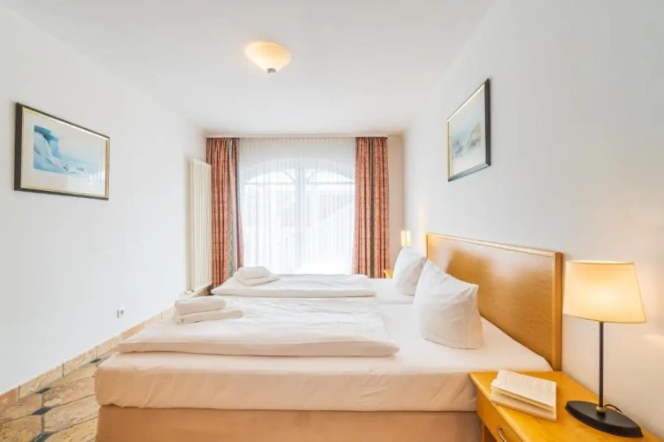 2 Bedrooms Penthouse Apartment with balcony
