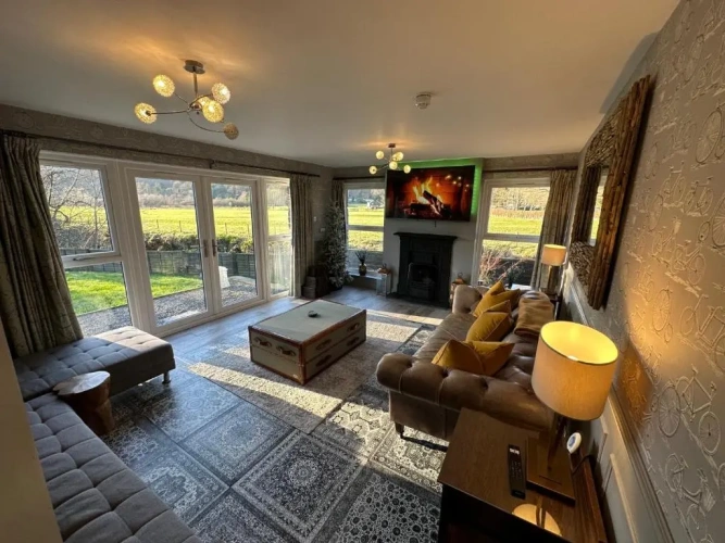 3 Bedrooms Cottage