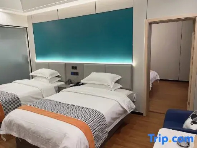 Yayur Hotel