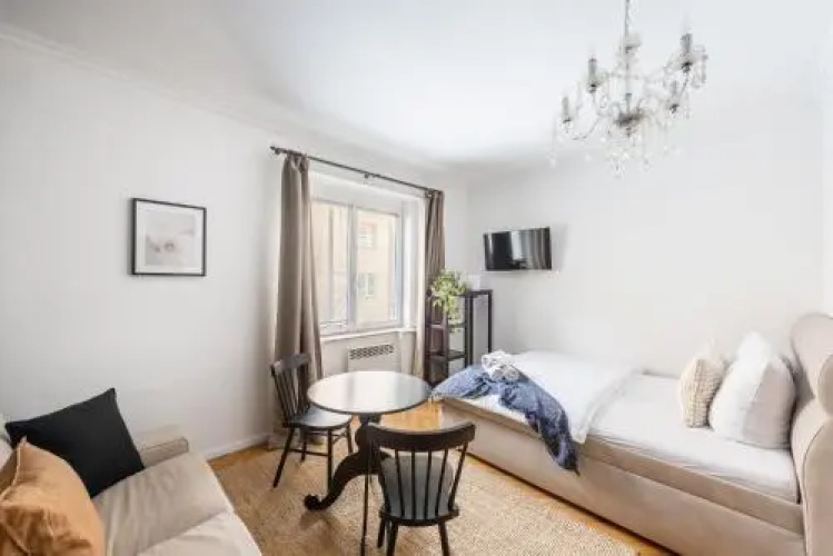 Crystal Apartment