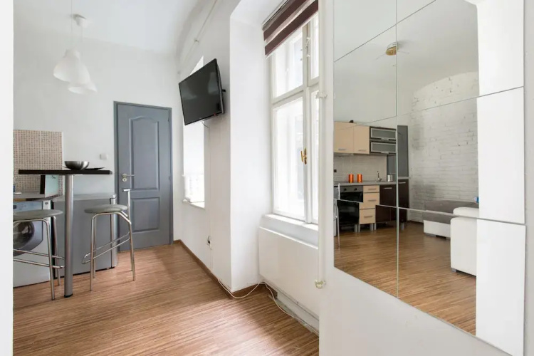 O 40 Apartment