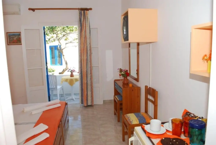 Standard Twin room with city view
