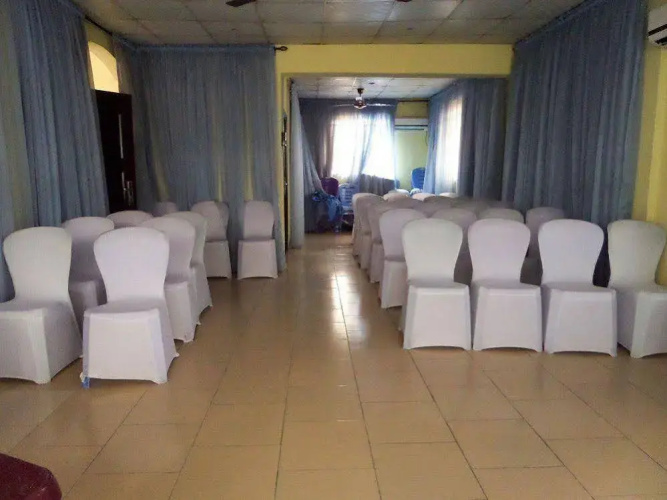 Menic Suites